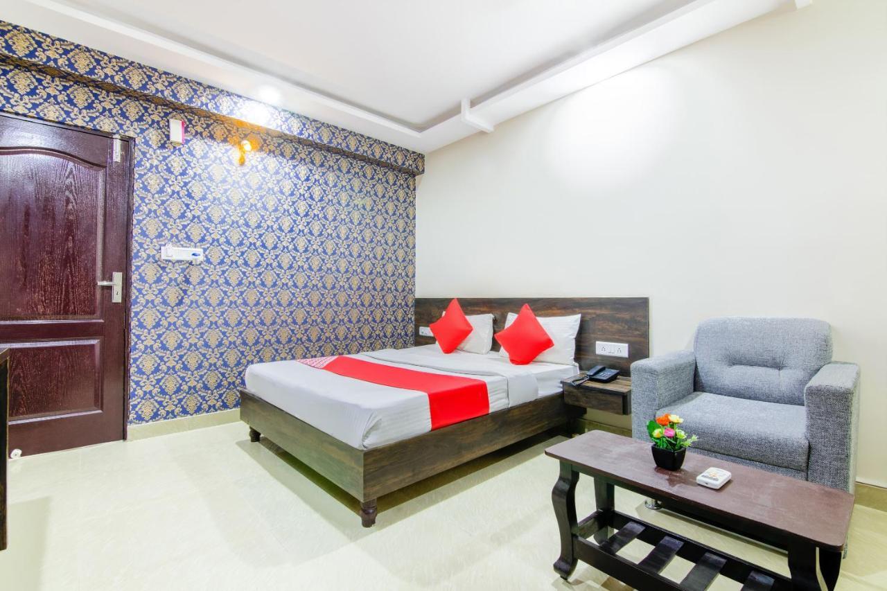 העיר בנגלור Hotel Central Suites מראה חיצוני תמונה