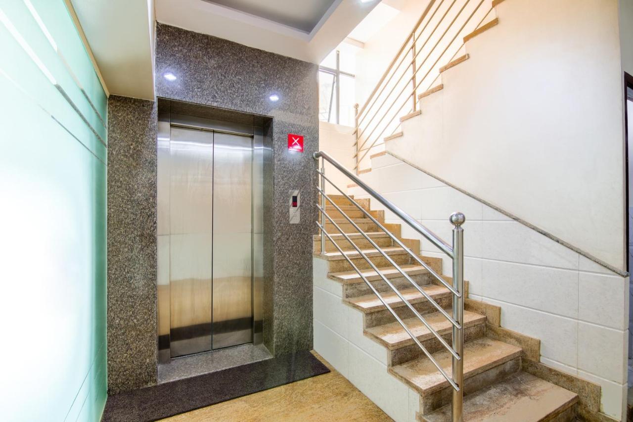 העיר בנגלור Hotel Central Suites מראה חיצוני תמונה